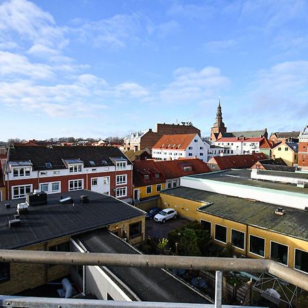 Prins Carl Ystad Bagian luar foto