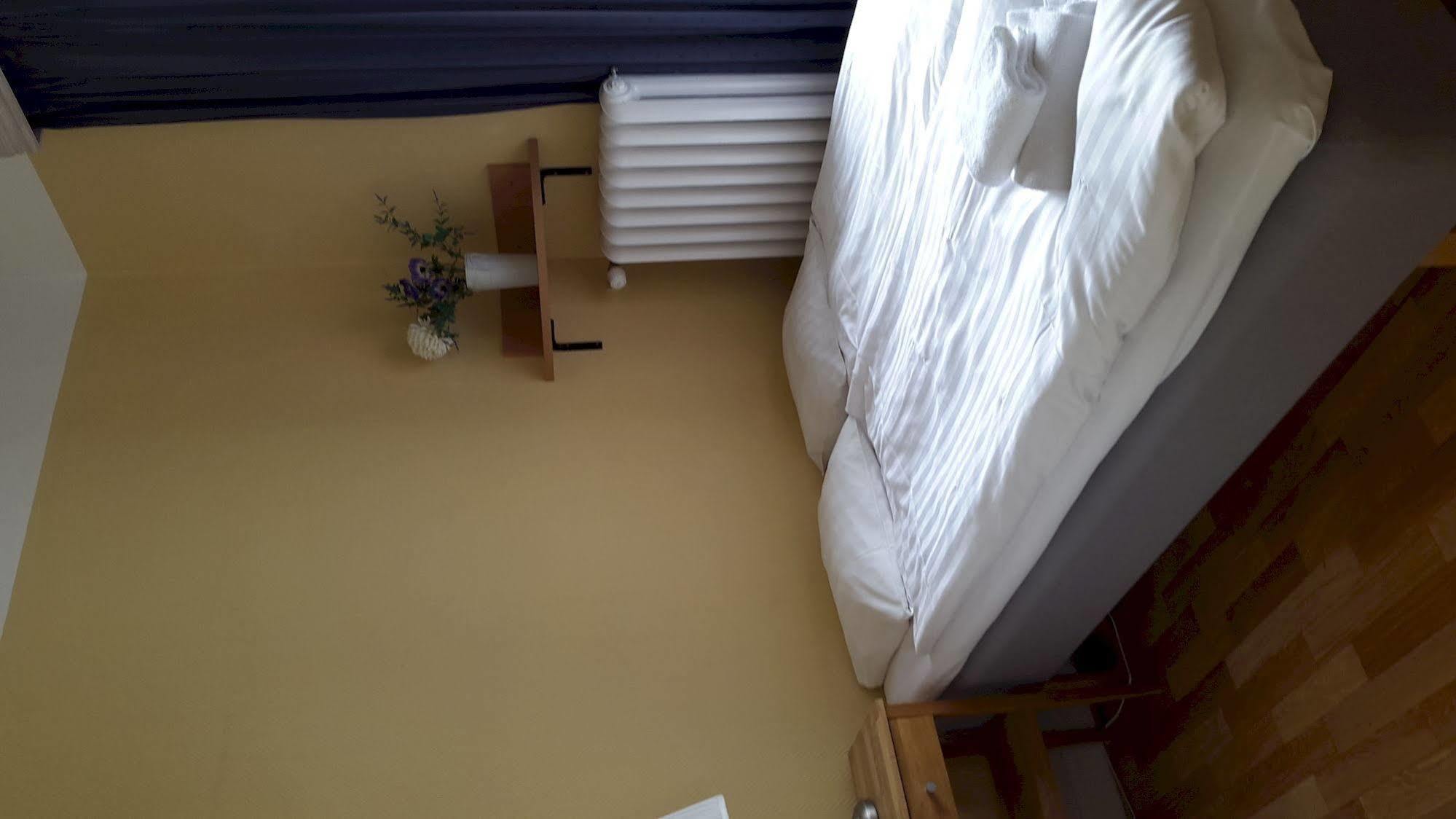 Prins Carl Ystad Bagian luar foto